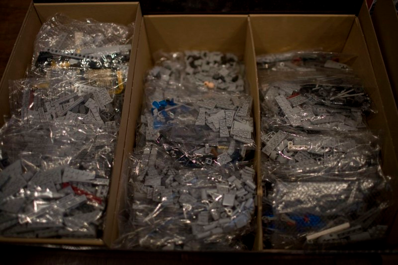 Illustration for article titled LEGO's Ultimate Collectors Millennium Falcon Unboxed, Now Shipping with 4-pound Manual
